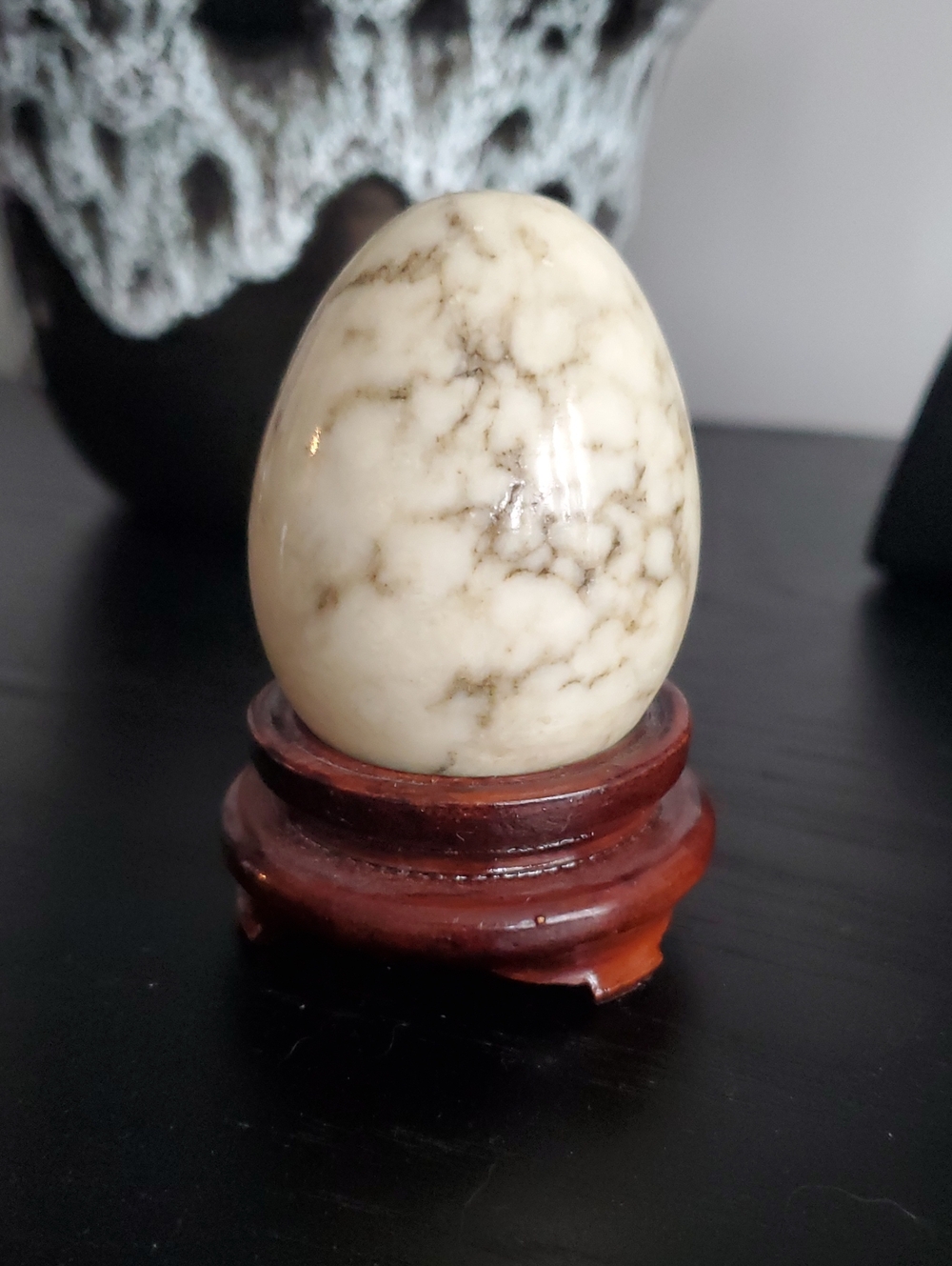 Vintage Cream Marbleized Decorative Egg